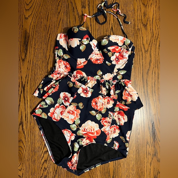 COCOSHIP Tankini - Picture 1 of 6